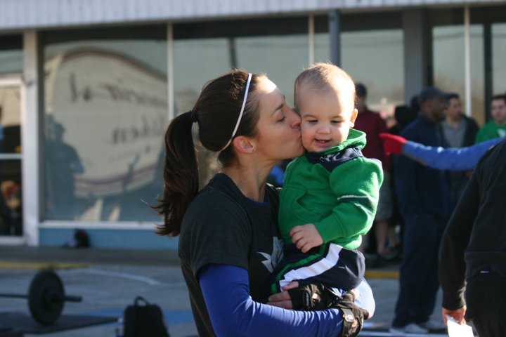 Amanda Schwartz crossfit supermum crossfit super-mom crossfit supermom