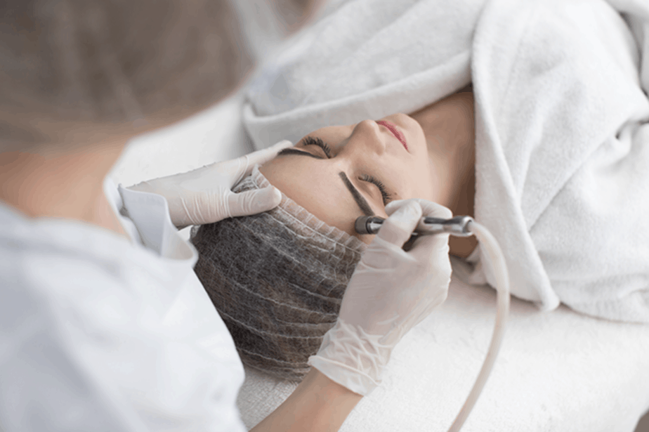 What Is The Difference Between A Medical Esthetician And An Esthetician